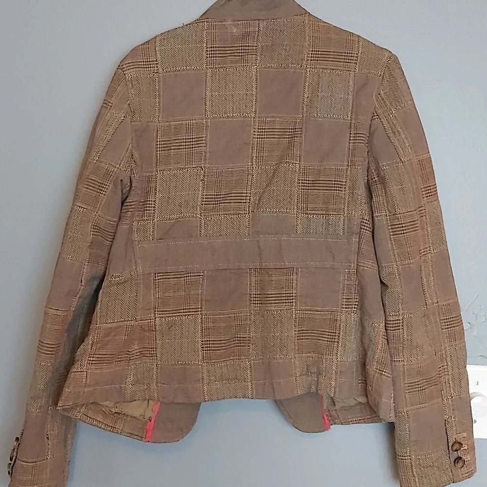 Patch Jacket - Picture 5 of 5